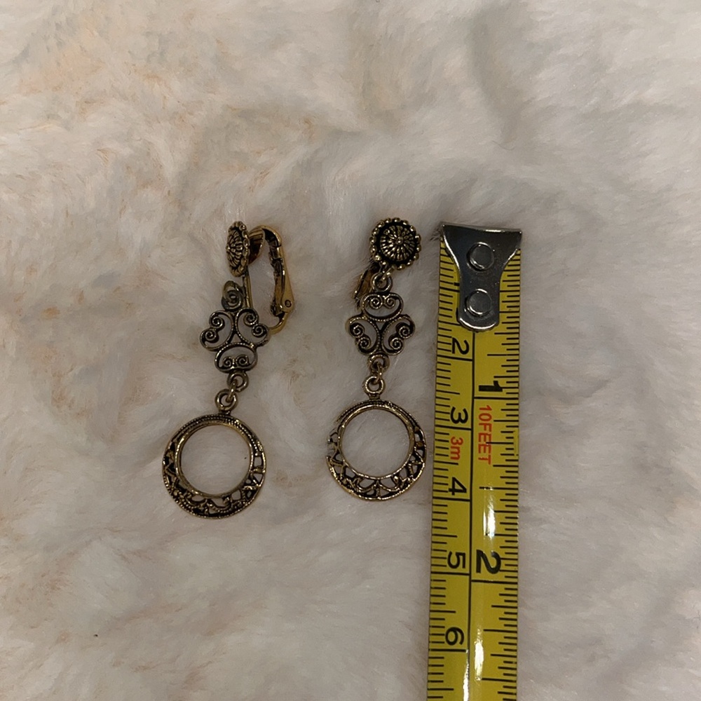 Intricate Vintage Victorian Style Clip Ons - Picture 3 of 3
